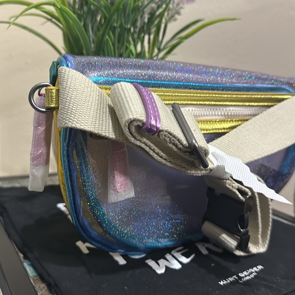 Kurt Geiger Vinyl Southbank Belt Bag - Picture 6 of 13